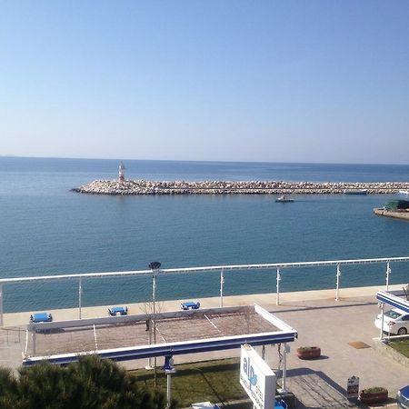 Alp Otel Restaurant Küçükkuyu Kültér fotó