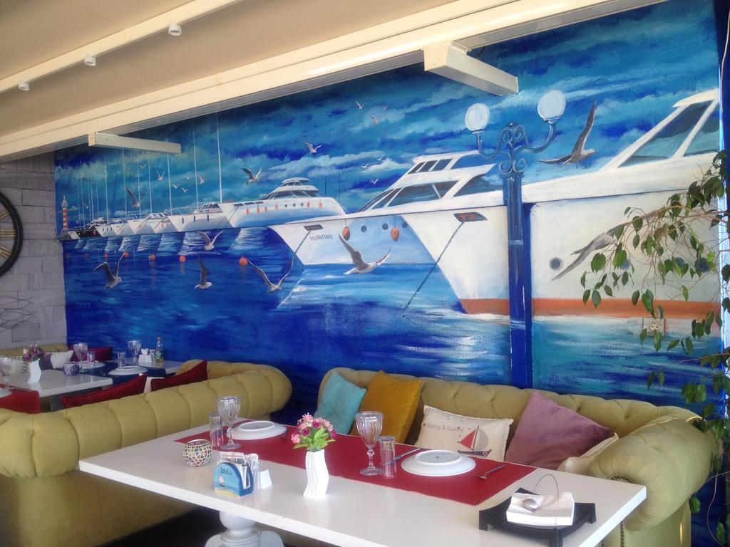 Alp Otel Restaurant Küçükkuyu Kültér fotó