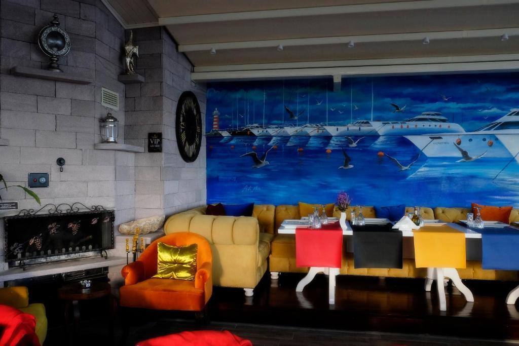 Alp Otel Restaurant Küçükkuyu Kültér fotó